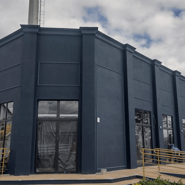 peças em concreto como bancos e mesas para jardim e área de lazer